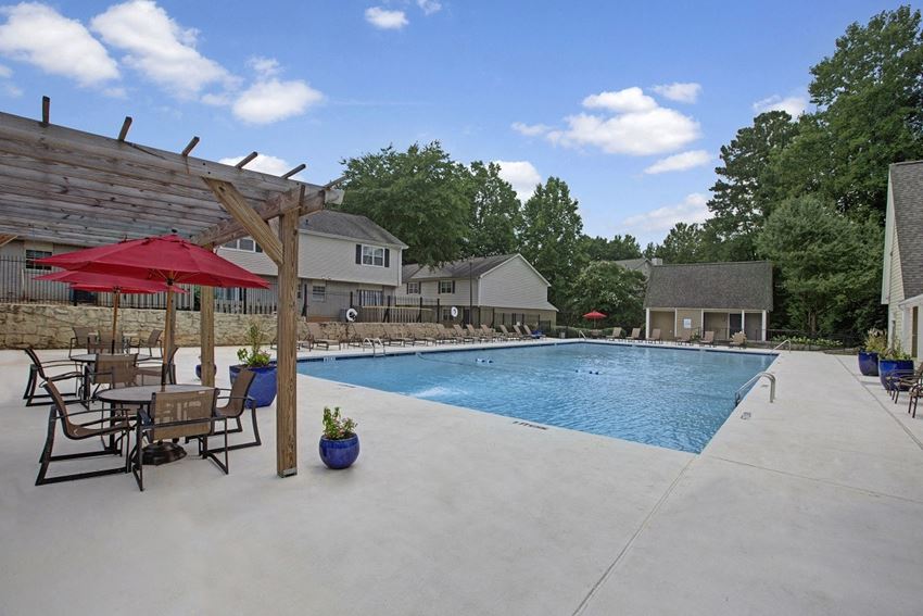 Dunwoody Glen Apartments, 6750 Peachtree Industrial Boulevard, Atlanta